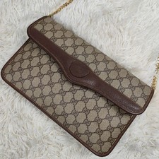 GUCCI GG Supreme Pochette